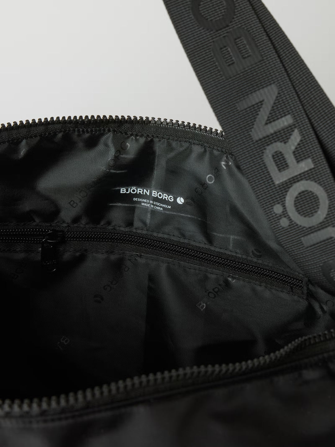 Björn Borg Classic Axelväska 13L - Svart
