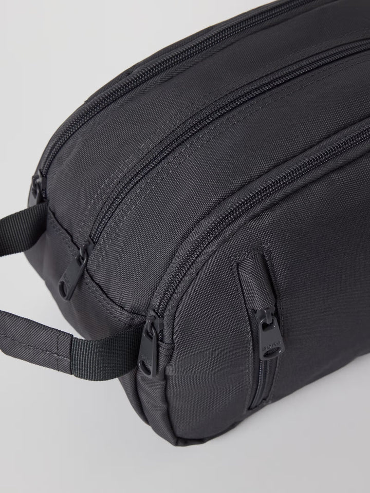 Björn Borg Core Toilet Case Standing Necessär Svart