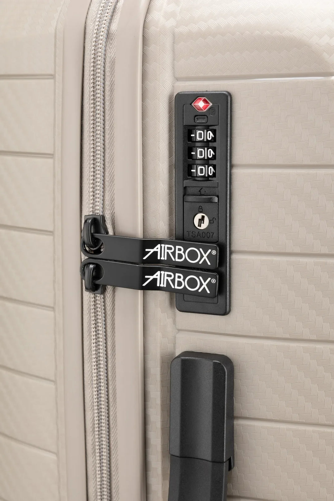 Airbox AZ18 Mellanstor Resväska 66cm - Svart