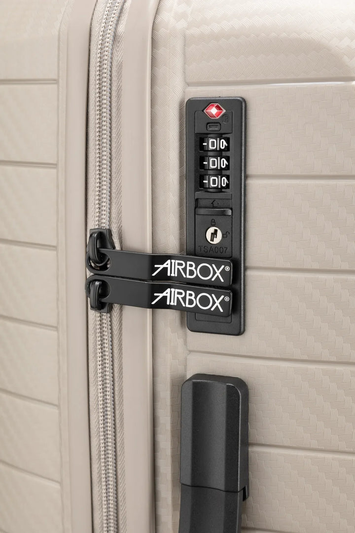 Airbox AZ18 Mellanstor Resväska 66cm - Svart