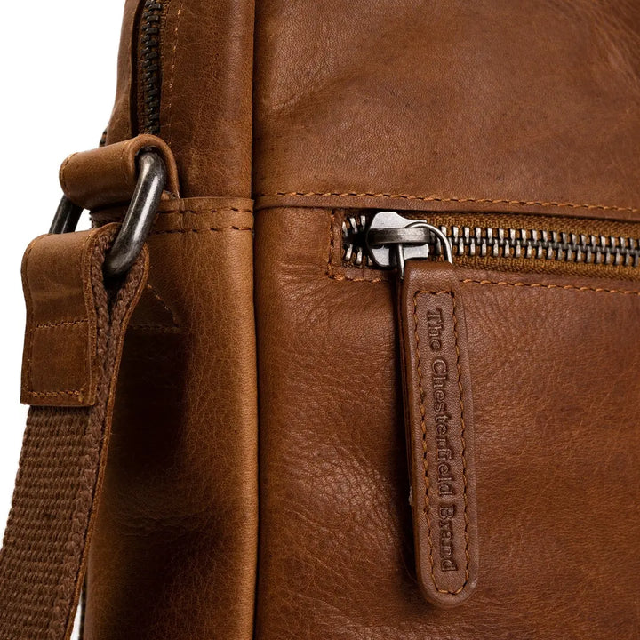 The Chesterfield Brand Dessau Crossbodyväska - Cognac