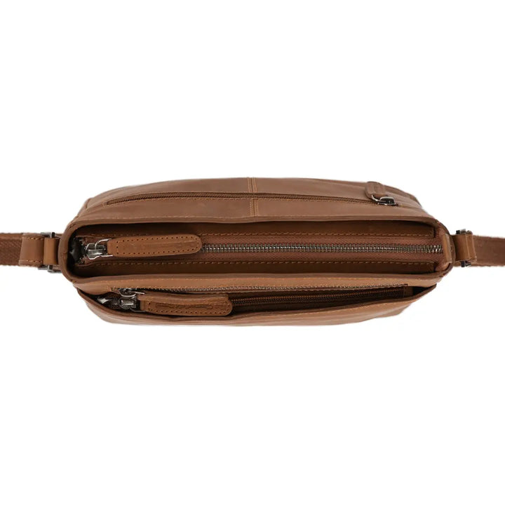 The Chesterfield Brand Mumbai Axelremsväska - Cognac