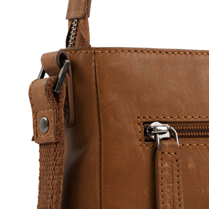 The Chesterfield Brand Mumbai Axelremsväska - Cognac
