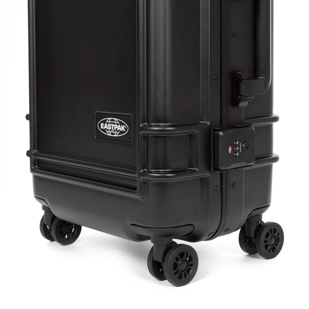 Eastpak Resist'r Case Kabinväska 55cm - Brushed Black