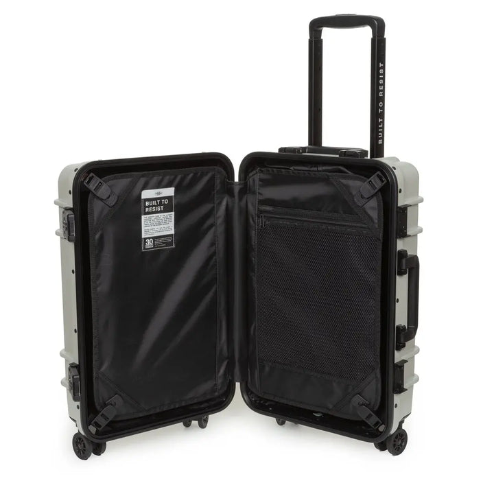 Eastpak Resist'r Case Kabinväska 55cm - Brushed Black