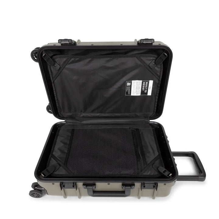Eastpak Resist'r Case Kabinväska 55cm - Brushed Black