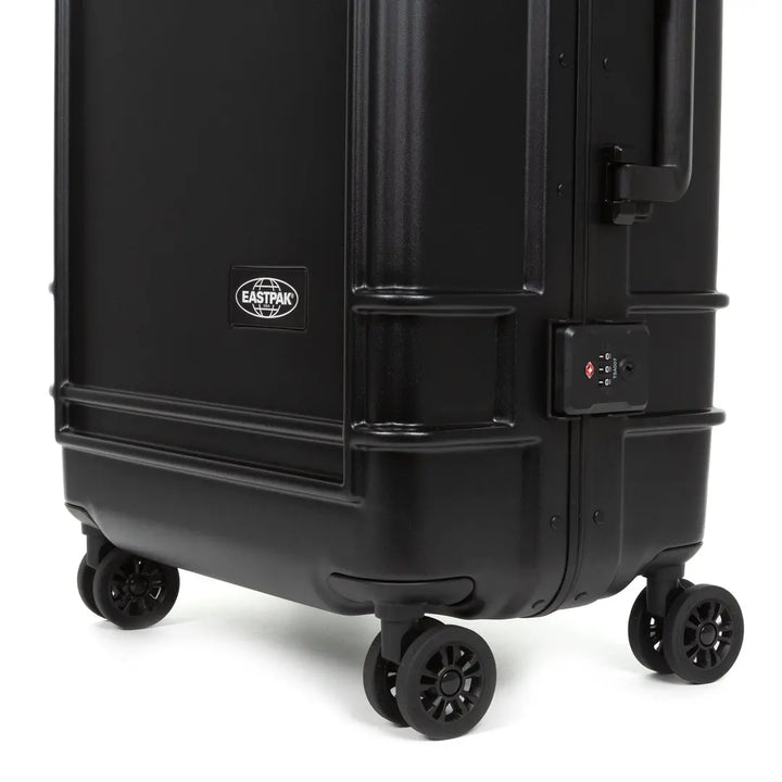 Eastpak Resist'r Case Kabinväska 55cm - Brushed Black