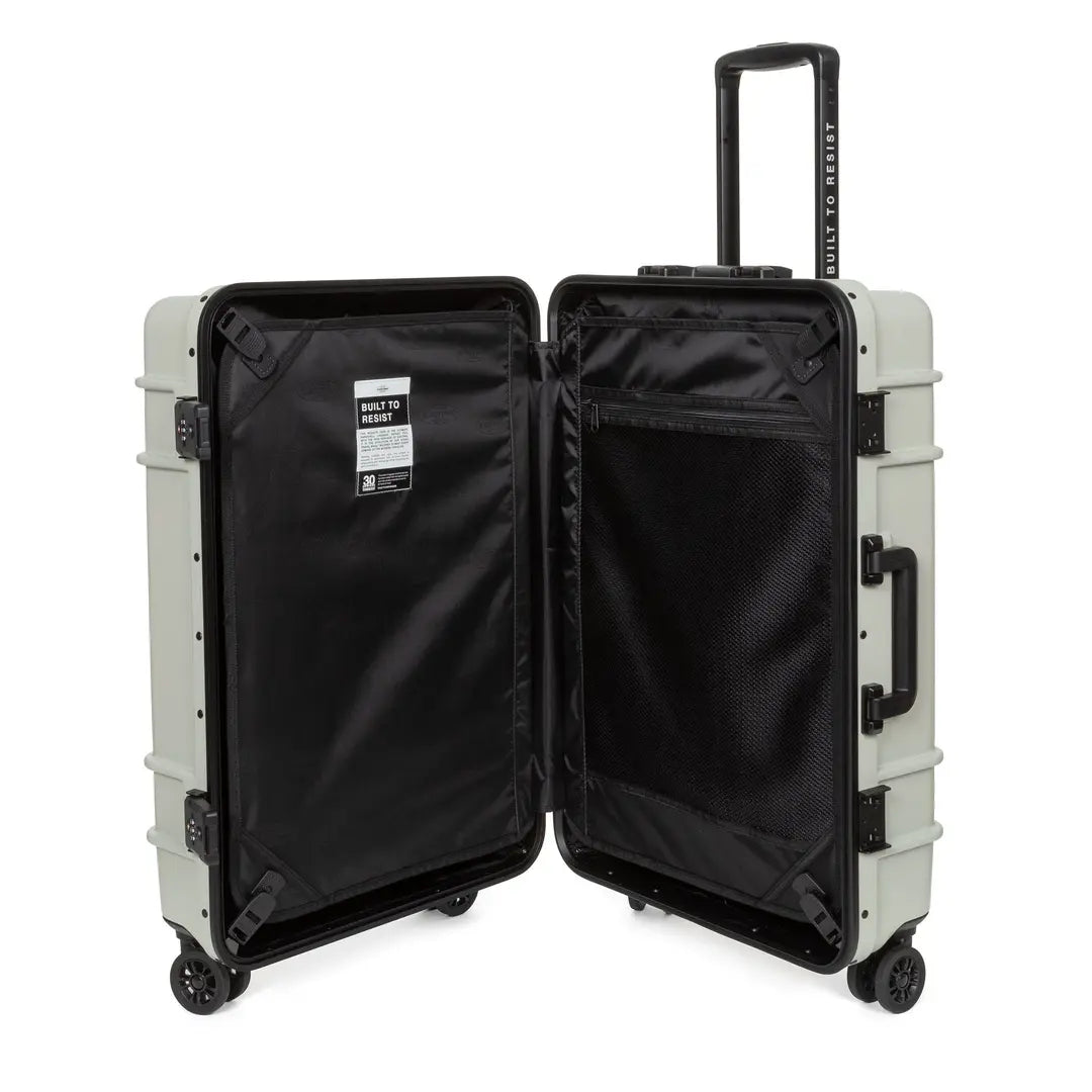 Eastpak Resist'r Case Kabinväska 55cm - Brushed Black