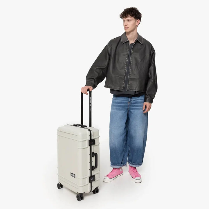 Eastpak Resist'r Case Kabinväska 55cm - Brushed Black