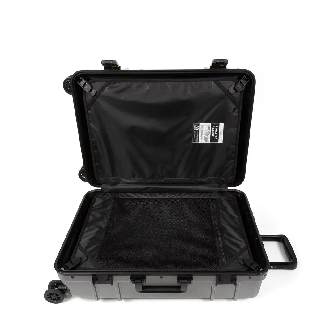 Eastpak Resist'r Case Kabinväska 55cm - Brushed Black
