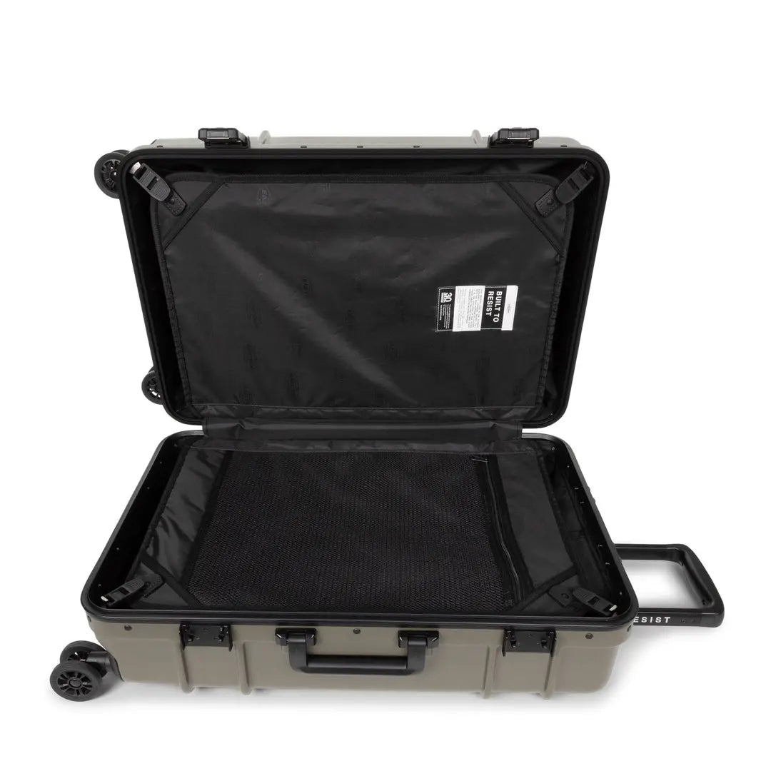 Eastpak Resist'r Case Kabinväska 55cm - Brushed Black