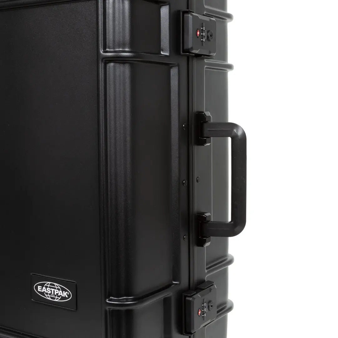 Eastpak Resist'r Case Kabinväska 55cm - Brushed Black