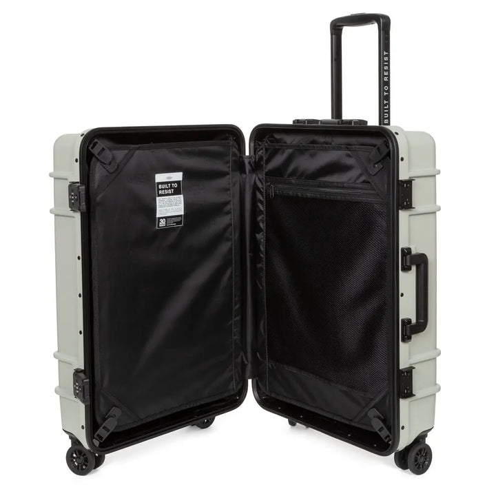 Eastpak Resist'r Case Kabinväska 55cm - Brushed Black