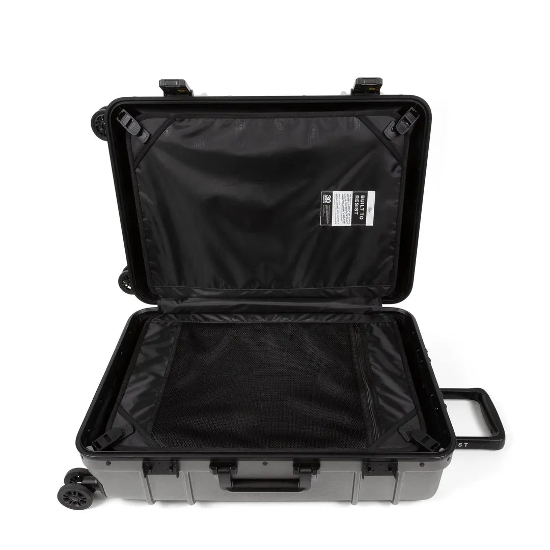Eastpak Resist'r Case Kabinväska 55cm - Brushed Black