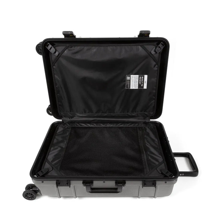 Eastpak Resist'r Case Kabinväska 55cm - Brushed Black