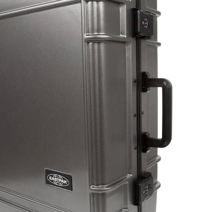 Eastpak Resist'r Case Kabinväska 55cm - Brushed Black