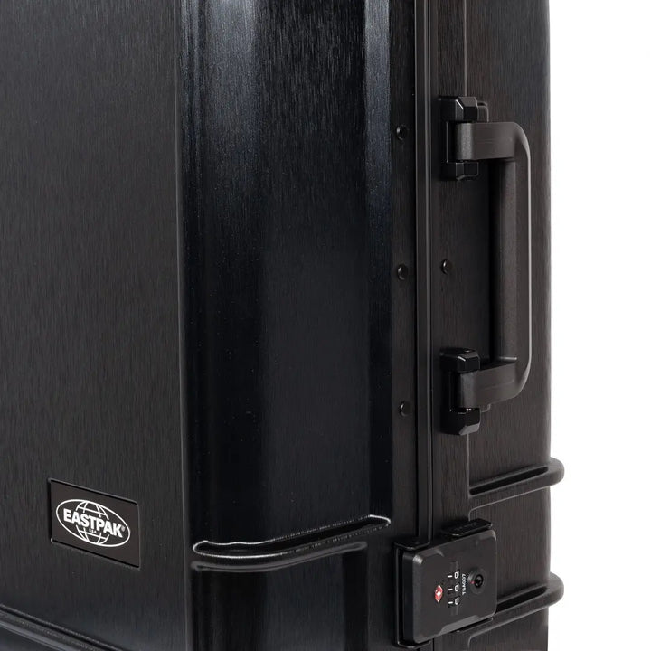 Eastpak Resist'r Case Kabinväska 55cm - Brushed Black