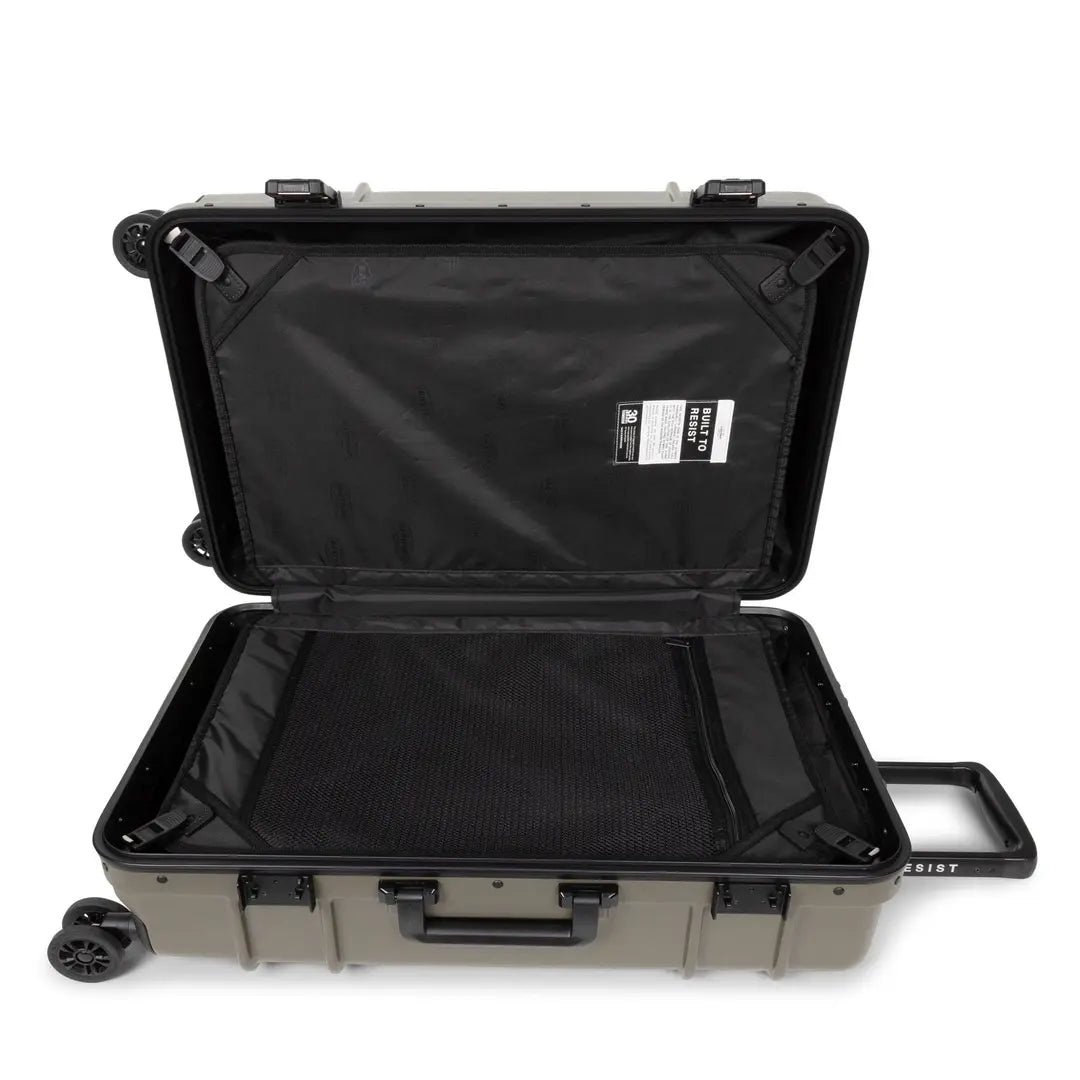 Eastpak Resist'r Case Kabinväska 55cm - Brushed Black