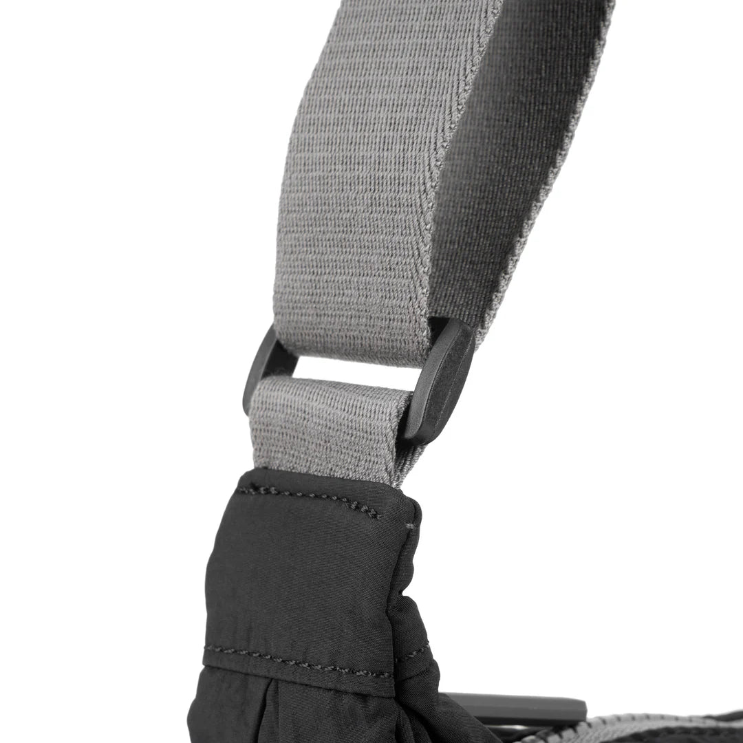 Roka London Farringdon Crossbodyväska - Ice