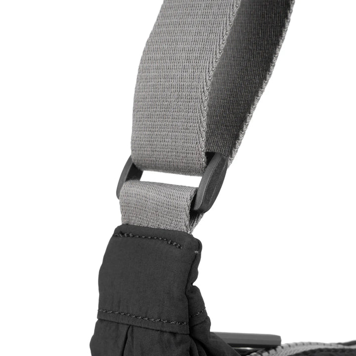 Roka London Farringdon Crossbodyväska - Ice