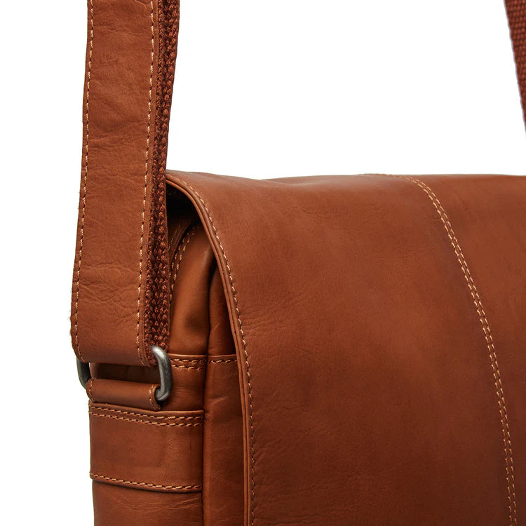 The Chesterfield Brand Raphael Axelväska - Mörkbrun
