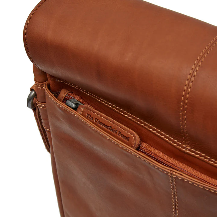 The Chesterfield Brand Raphael Axelväska - Mörkbrun